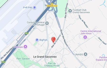 Appartement de 2 pièces au 2ème et dernier étage d'un petit immeuble