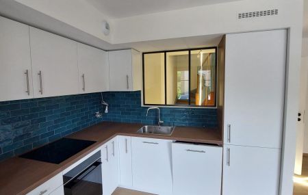 Très belle maison de village de 146m2 environ dont l'intérieur a été entièrement rénové sans balcon