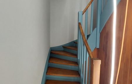 Très belle maison de village de 146m2 environ dont l'intérieur a été entièrement rénové sans balcon