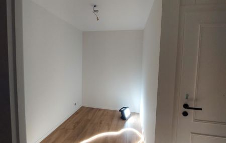 Très belle maison de village de 146m2 environ dont l'intérieur a été entièrement rénové sans balcon