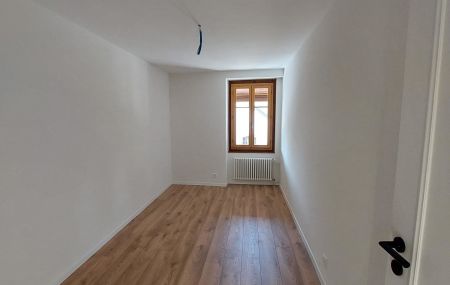 Très belle maison de village de 146m2 environ dont l'intérieur a été entièrement rénové sans balcon