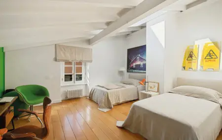 Maison de charme rénovée et meublée de 8 pièces à Meinier