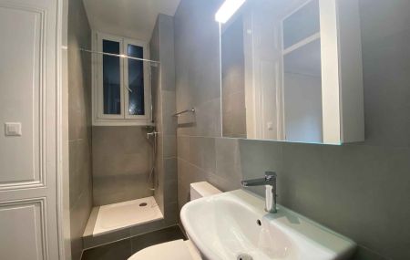 Magnifique appartement de 6 pièces rénové vue lac proche quai Wilson