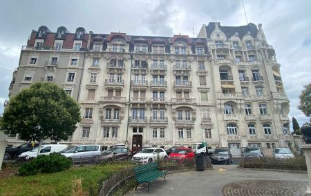 Magnifique appartement de 6 pièces rénové vue lac proche quai Wilson