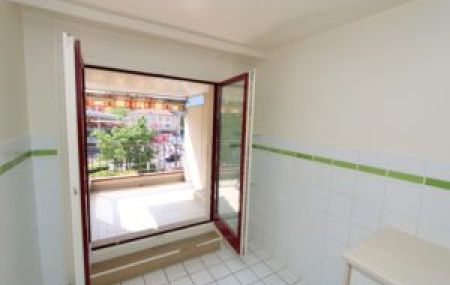 Appartement de 4 pièces avec balcon à Thônex