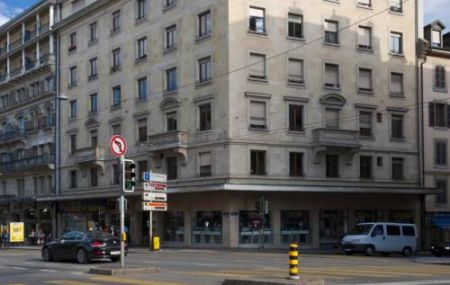 Joli deux pièces de 43 m2 à louer Centre Ville, rive droite.
