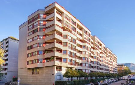 Bel appartement de 4 pièces d'env. 88 m2 au 8ème étage avec vue dégagée