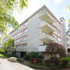 Appartement de 5 pièces au 2ème étage avec balcon