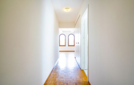 Dans un cadre de vie charmant au coeur de Carouge.  Appartement de 4.5 pièces au 3ème étage
