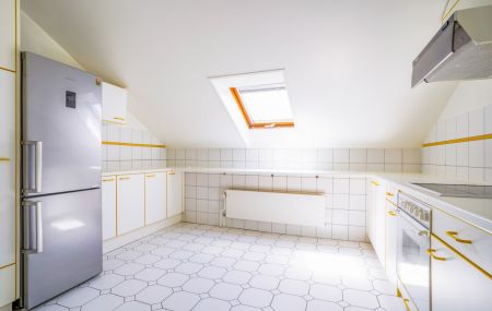 Dans un cadre de vie charmant au coeur de Carouge.  Appartement de 4.5 pièces au 3ème étage