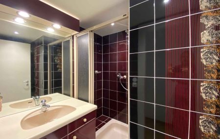 Appartement de 5 pièces avec balcons à Malagnou