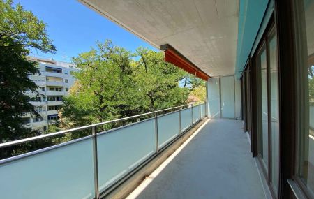 Appartement de 5 pièces avec balcons à Malagnou