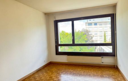 Appartement de 6 pièces au 3ème étage d'env. 116m2