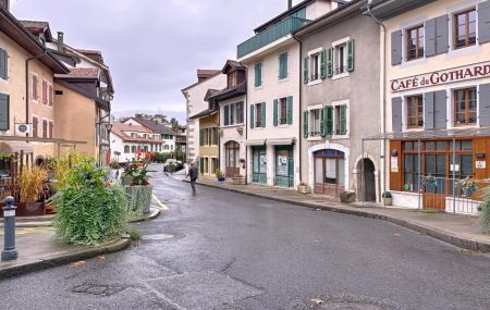 CHÊNE-BOURG Objet rare, appartement de 2,5 pièces