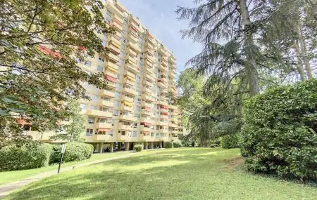 Bel appartement de 3 pièces au 5ème étage.