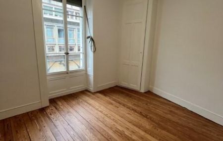 Appartement de 3 pièces - visite groupé sans inscription le 8 septembre 2025 à 18h00 devant l'immeuble