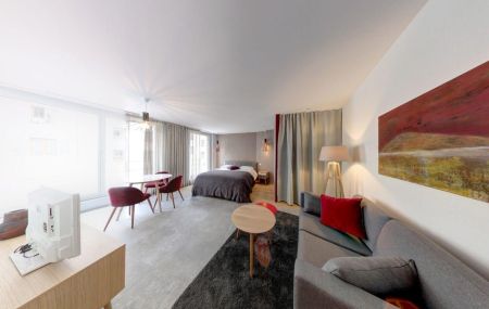 RÉSIDENCE MEUBLÉE DE STANDING "PETITE COUR" STUDIOS AVEC SERVICES HÔTELIERS - AUBERGINE