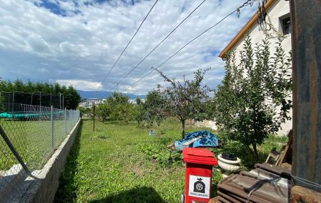 Maison de village rénovée de 8 pièces à Plan-les-Ouates