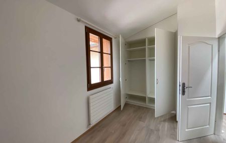 Maison de village rénovée de 8 pièces à Plan-les-Ouates