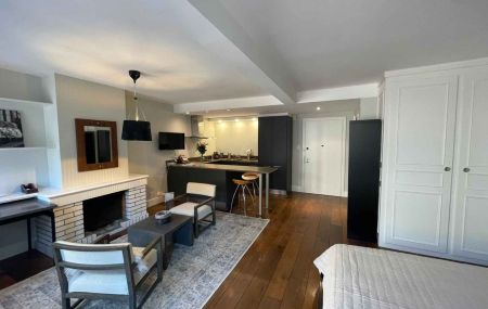 Spacieux studio meublé à la Vieille-Ville