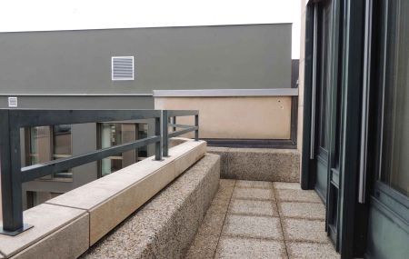 Studio meublé en attique au Centre Ville