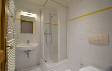 Logement 5 pièces Eaux-Vives