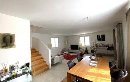 Villa de 6 pièces (4 chambres) à Thônex