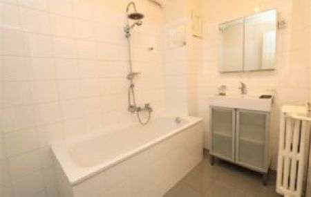 Appartement de 3 pièces avec balcons à la Servette