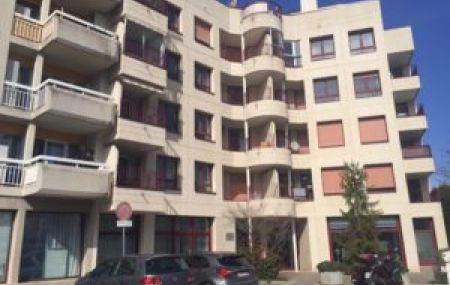 Appartement de 5 pièces en attique avec mezzanine et terrasse à Thônex