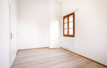 Maison mitoyenne de 8 pièces à louer à Plan-les-Ouates