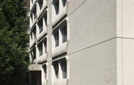 Appartement de 6 pièces rénové au 4ème étage d'env. 109m2