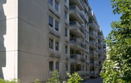 Appartement de 6 pièces rénové au 4ème étage d'env. 109m2