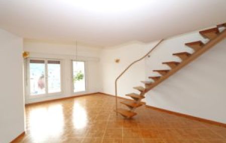 Appartement de 5 pièces en attique avec mezzanine et terrasse à Thônex