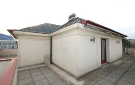 Appartement de 5 pièces en attique avec mezzanine et terrasse à Thônex