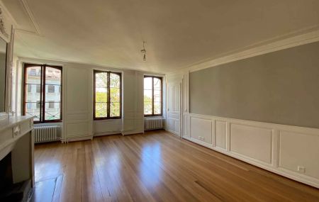 Superbe appartement de caractère de 6 pièces à la Vieille-Ville