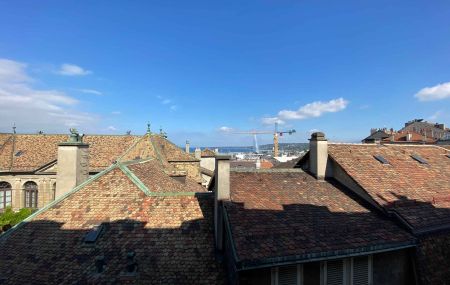 Magnifique appartement de 6 pièces à la Vieille Ville avec échappée sur le lac