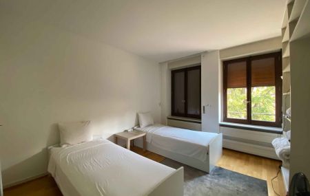 Magnifique appartement de 6 pièces à la Vieille Ville avec échappée sur le lac