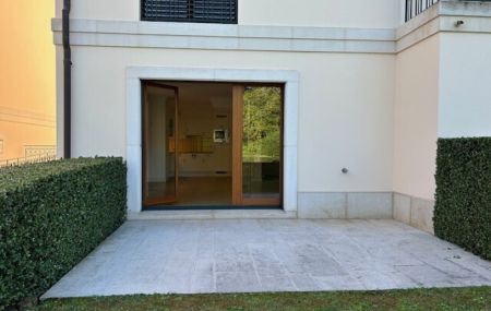 Appartement de 2 pièces au rez-de-chaussée