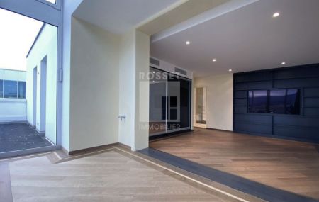 OPPORTUNITEE A SAISIR Appartement 5 pièces au 6ème étage - env. 127 m2 avec cachet.