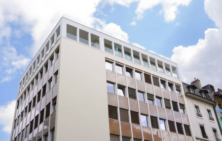 Rare à la location, lumineux appartement au coeur de la ville