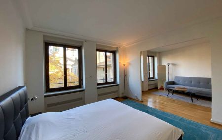 Magnifique appartement de 6 pièces à la Vieille Ville avec vue sur le lac et la Cathédrale