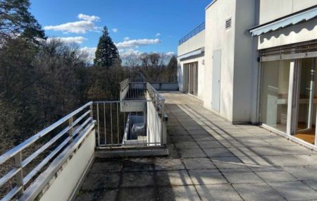 Magnifique appartement de 7 pièces en attique avec terrasse au Grand-Lancy