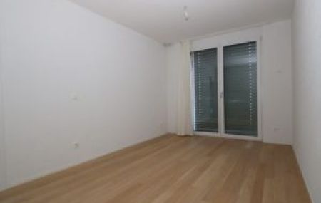 Appartement moderne de 4 pièces avec balcon à Chêne-Bourg