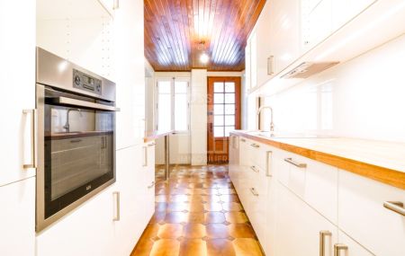 Maison mitoyenne de 8 pièces à louer à Plan-les-Ouates