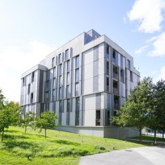 Bel appartement de 4 pièces au 2ème étage se composant comme suit :