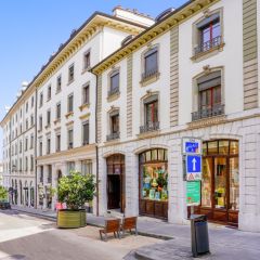 Appartement de 3 pièces d'environ 57m2 idéalement situé dans un immeuble de standing, au coeur du centre-ville de Genève, proche des Rues Basses et de toutes commodités.