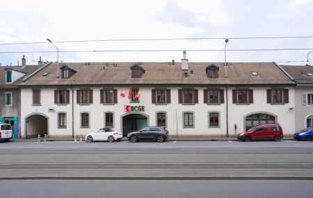 Grand appartement de 6 pièces au 2ème étage