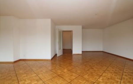 Appartement en attique de 5,5 pièces avec terrasse à Perly