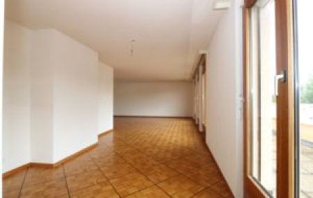 Appartement en attique de 5,5 pièces avec terrasse à Perly