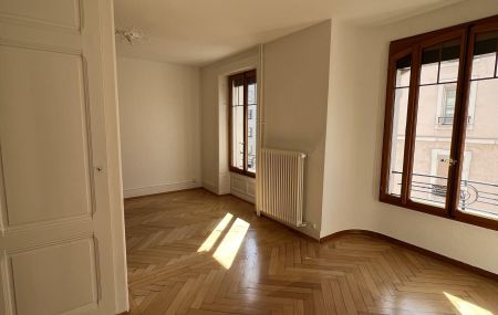 Appartement 3 pièces  | Eaux-Vives